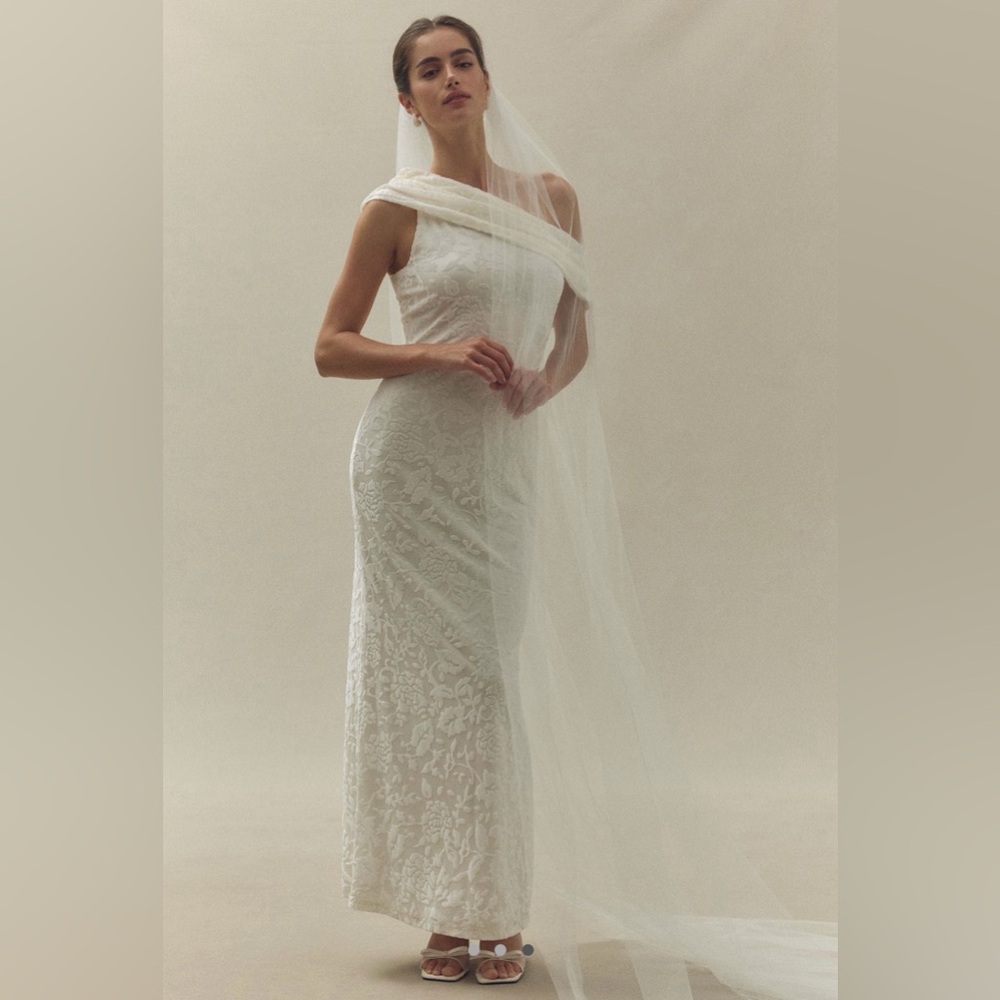 Magdelena Cathedral Wedding Veil - Single Layer Cathedral Length Veil - NWOT - Picture 3 of 5